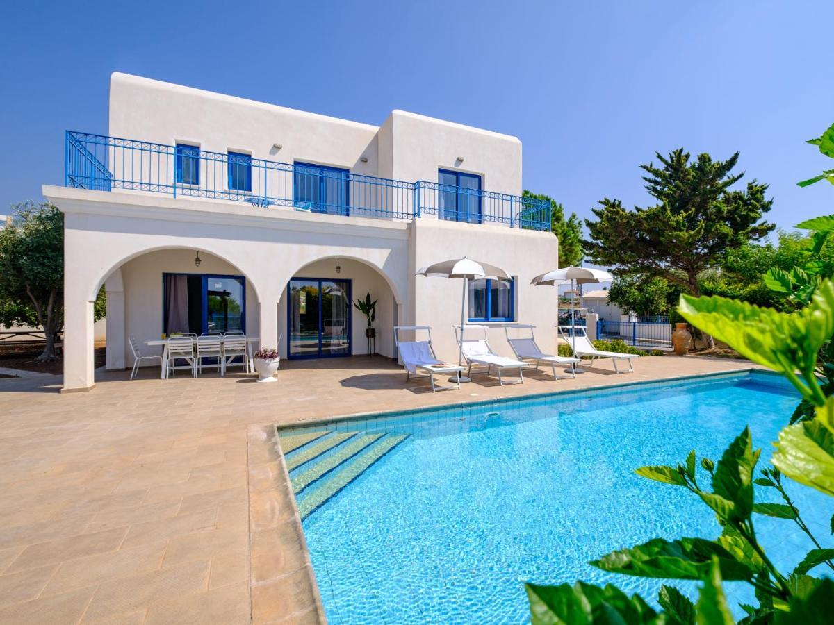 Sanders Azzurro Villa Paphos